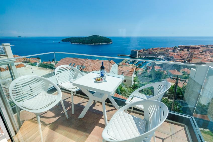 Apartments Isabora - Comfort Three-Bedroom Apartment with Balcony and Sea View (Second Floor) - foto 7