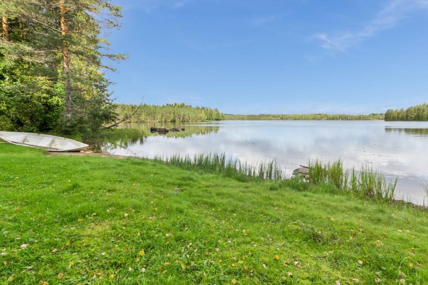 Kalliorinne, lomaässä - foto 17