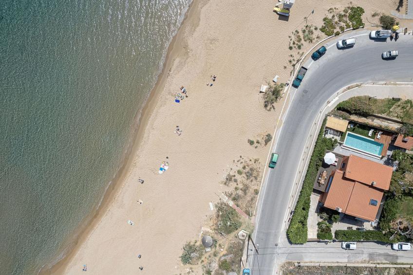 am Strand mit Pool für eine oder zwei Familien