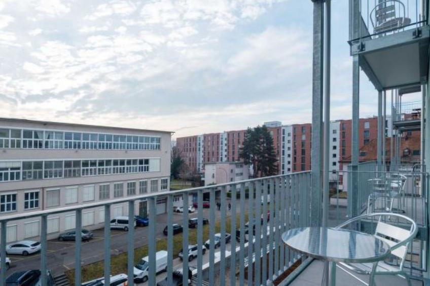 ZH Red 5 - Letzigrund HITrental Apartment - foto 10