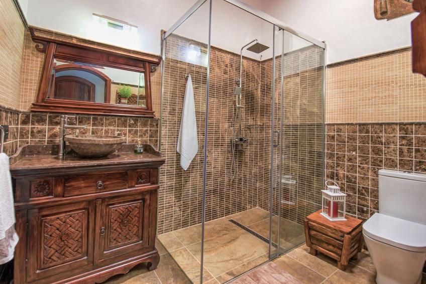 Exklusives Landhaus mit Garten und überdachter Terrasse sowie schöner Aussicht - foto 7