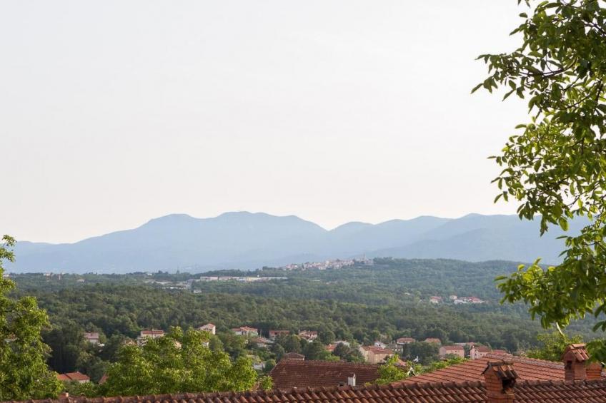 Haus mit modernem Interieur und einer alten Taverne - foto 30