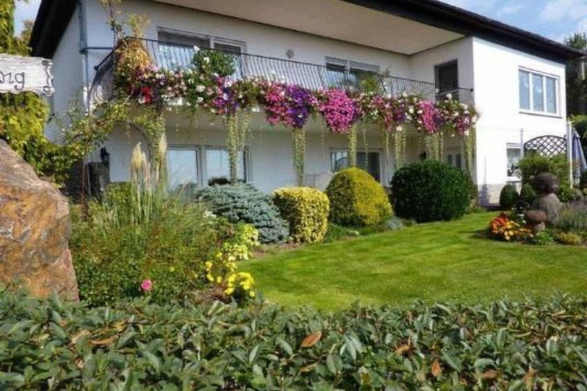 Appartement mit Terrasse, Garten und Grill