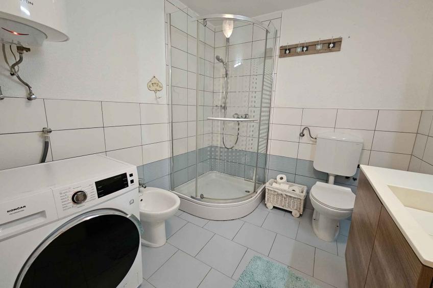 Holiday apartment with beautiful terrace and sea view - BF-CBZTX - foto 9