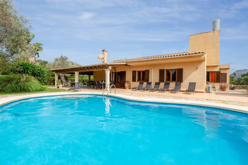 Finca en Pollença con piscina y barbacoa, Escandeu