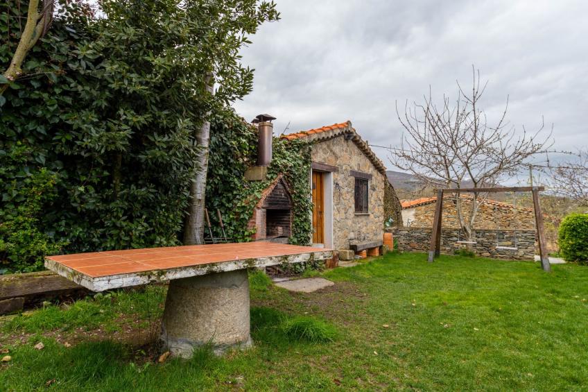 Sehr gepflegtes Ferienhaus im typisch spanischen Stil mit Garten, zwei Terrasse - foto 25