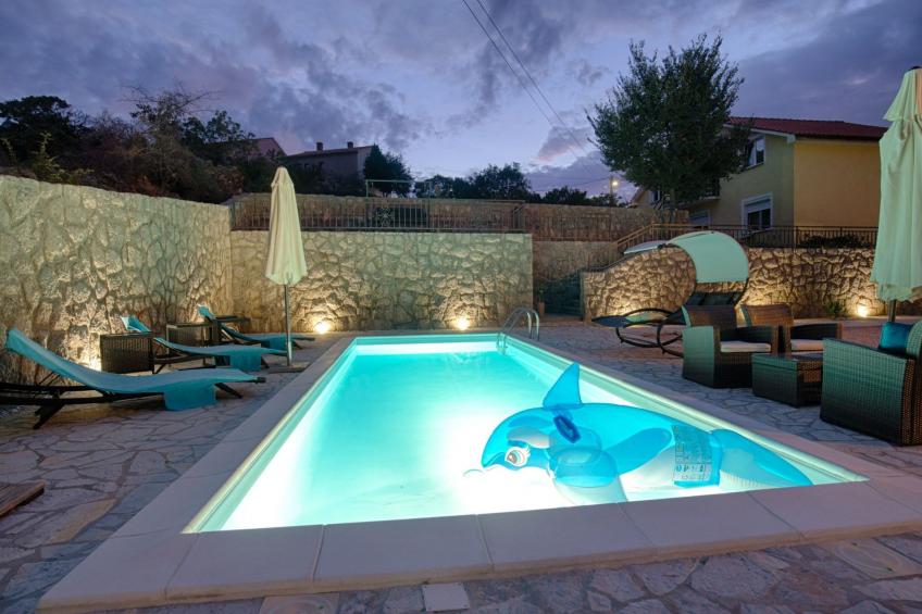 Luxuriöse Villa mit Pool, großem mediterranen Garten und Kinderspielplatz. - foto 15