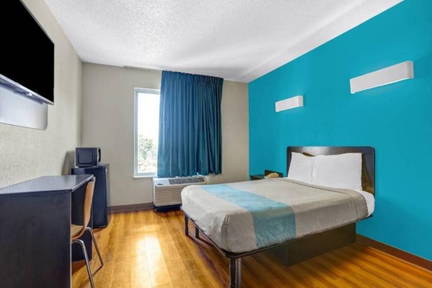 1 Queen Bed  Non-Smoking - foto 7