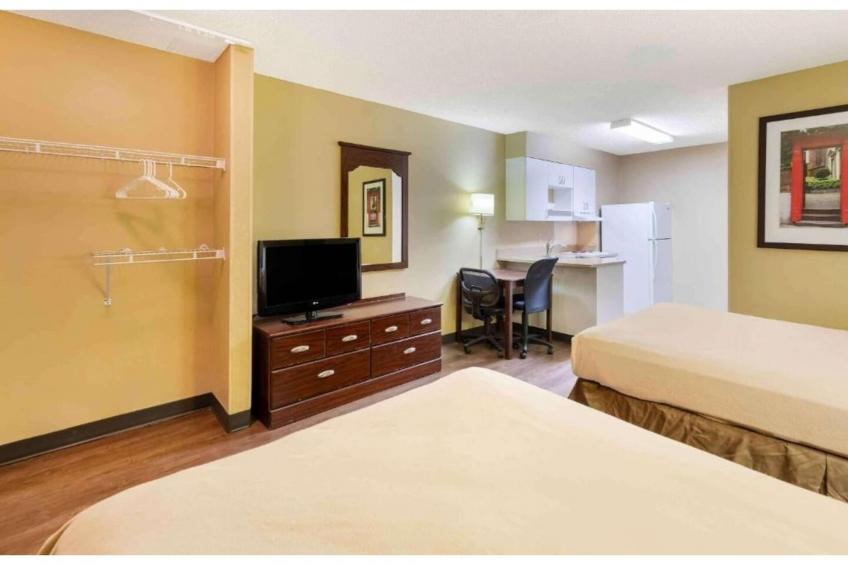 2 Full Beds | Non-Smoking, Kitchen - foto 19