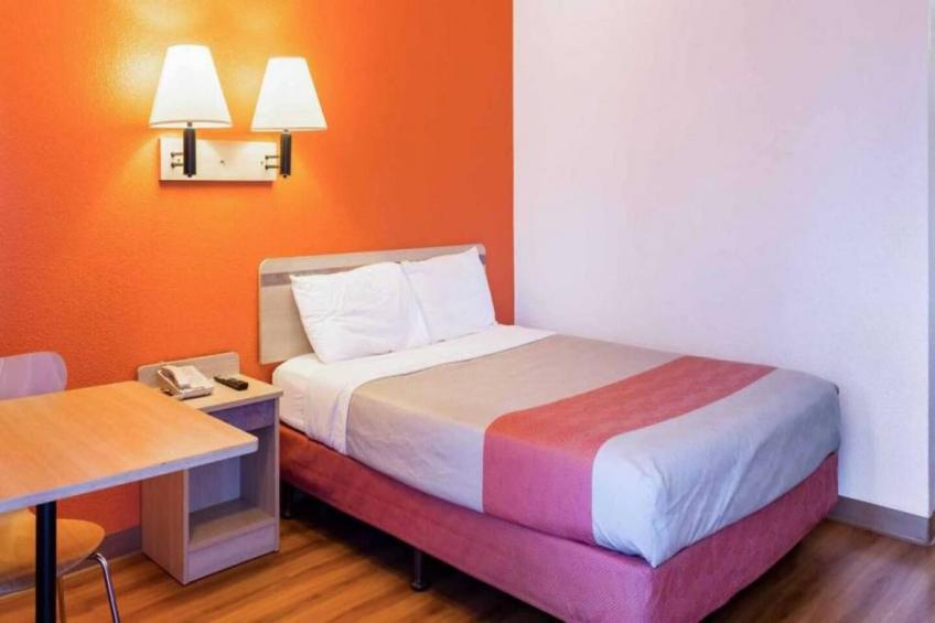 1 QUEEN BED - foto 5