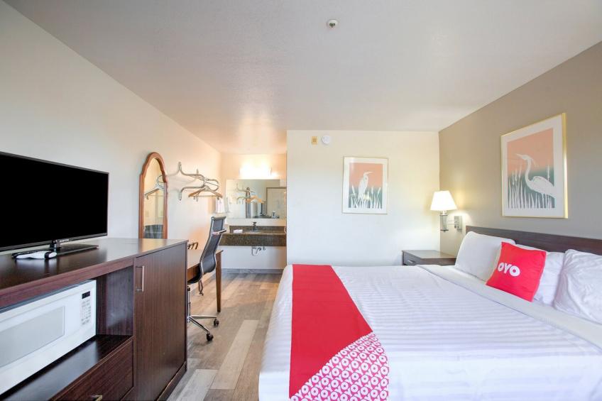 Queen Bed Accessible
