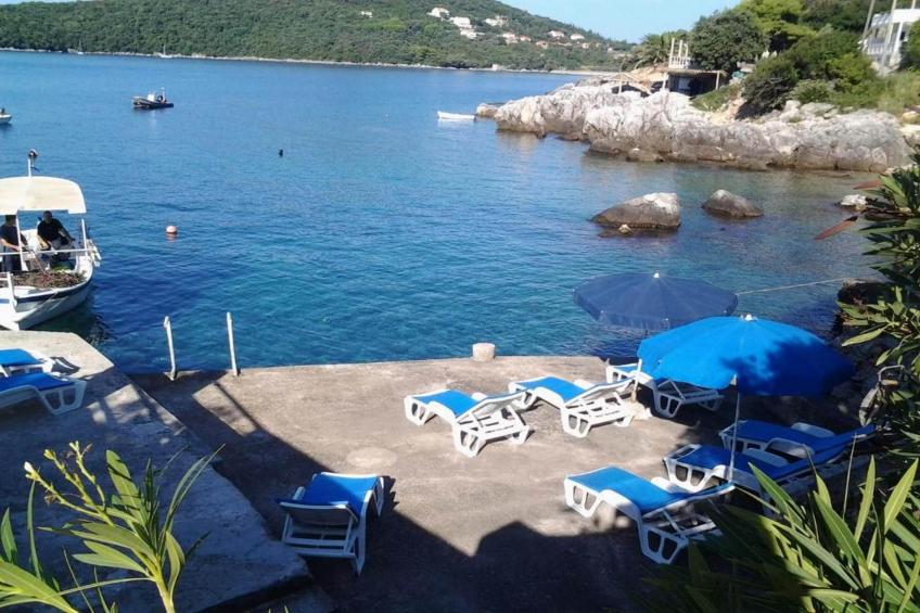 Apartments Rašica Molunat - Triple Room with Patio and Sea View (Soba sa kuhinjom) - foto 17