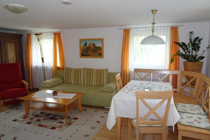 Nette Wohnung in Garitz mit Garten und Terrasse