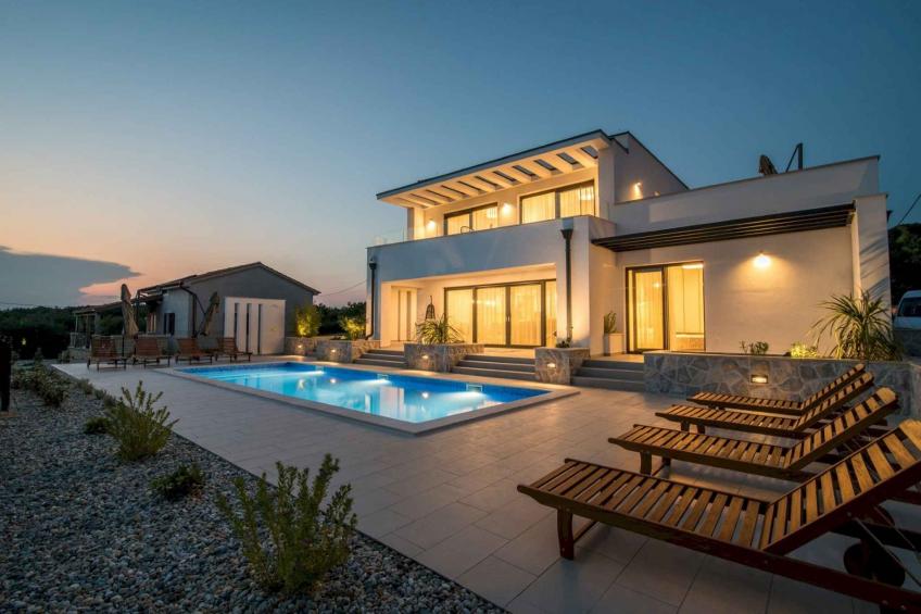 Villa met zwembad en airconditioning - BF-8W6RM - foto 12