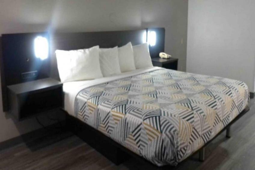 1 King Bed  Non-Smoking - foto 11