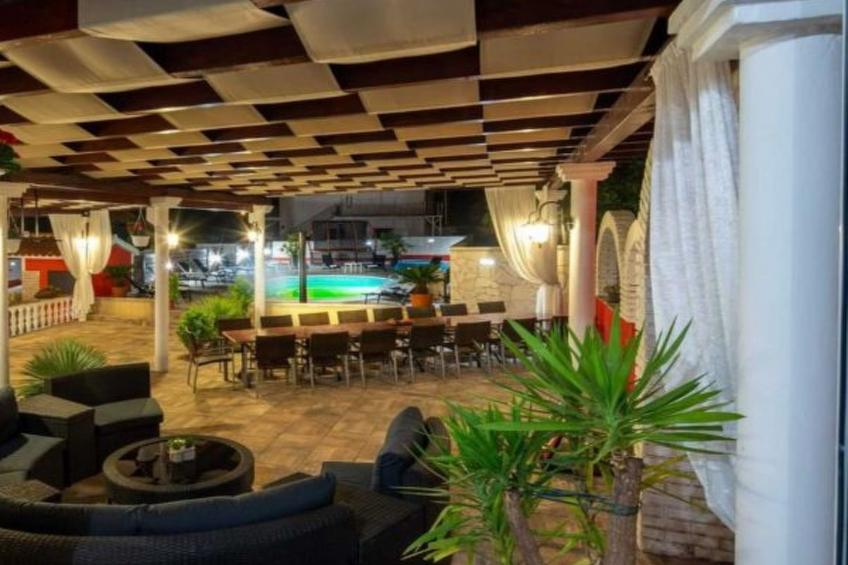 XXXL Villa Ancora with heated pool - foto 36