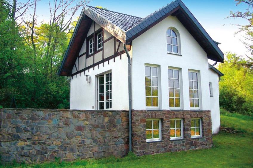 Fachwerkhaus mit Garten, Grill und Terrasse