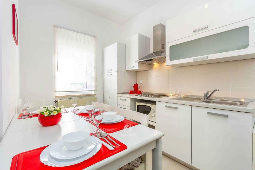 Appartement de vacances avec un intérieur sophistiqué, une belle terrasse et un jardin - BF-H8MJ6 - foto 8