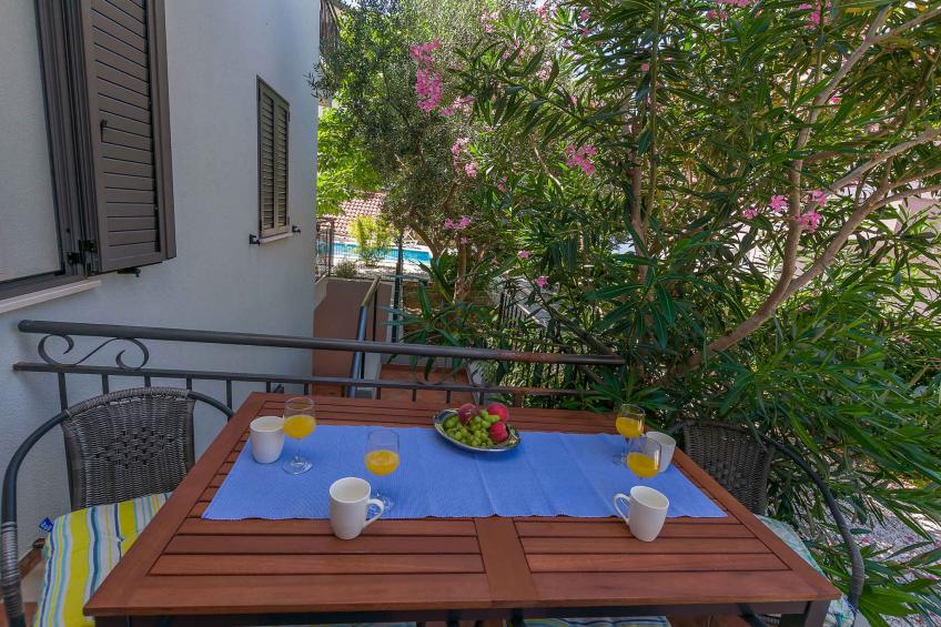 Vakantiewoning met terras en zwembad - VW-5CMDC - foto 4