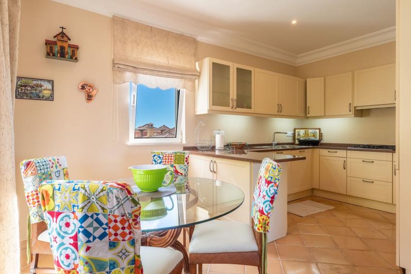 Elegante Ferienwohnung mit Gemeinschaftspool und Wellnessbereich - foto 8