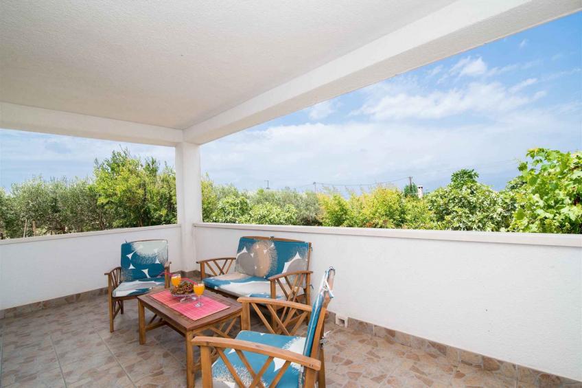 Vakantiewoning met tuin en airco - VW-MBK48