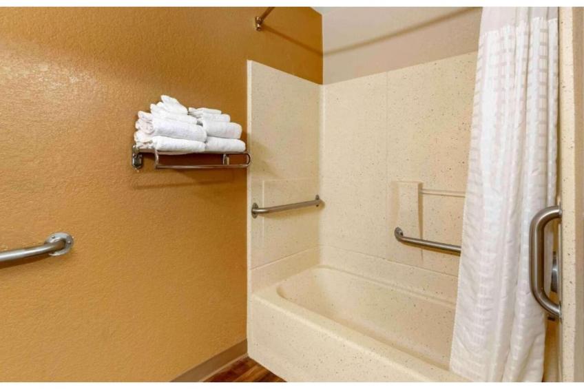 2 Full Beds | Non-Smoking, Kitchen - foto 22