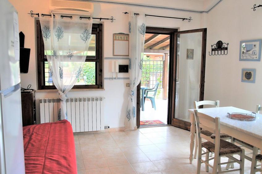 Charmantes Haus in Fondi mit überdachter Veranda - foto 9