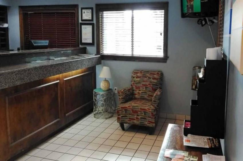 1 Queen Bed  Kitchen Smoking - foto 2