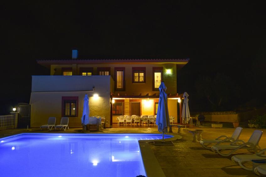 Großes Haus mit Schwimmbad und Barbecue - foto 41