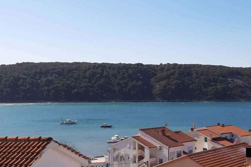 Holiday apartment with terrace and sea view - BF-67JV8