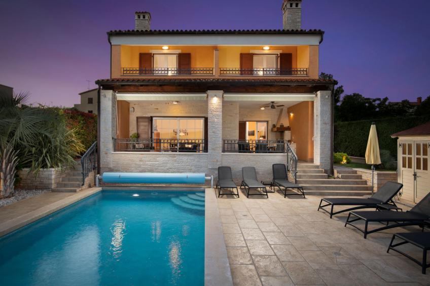 in Pomer mit privatem beheizten Pool und Meerblick - foto 47