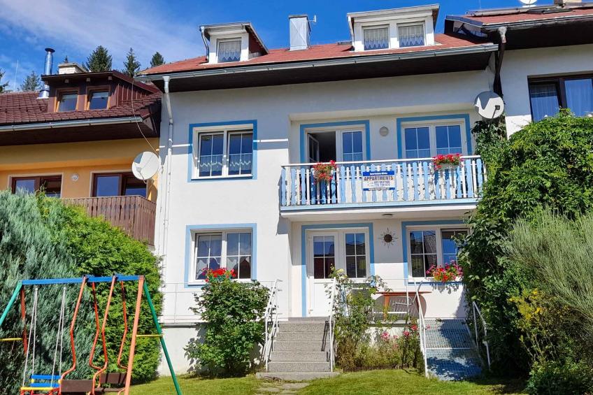 Holiday apartment with colour satellite TV at Lipno Dam - BF-CV5D