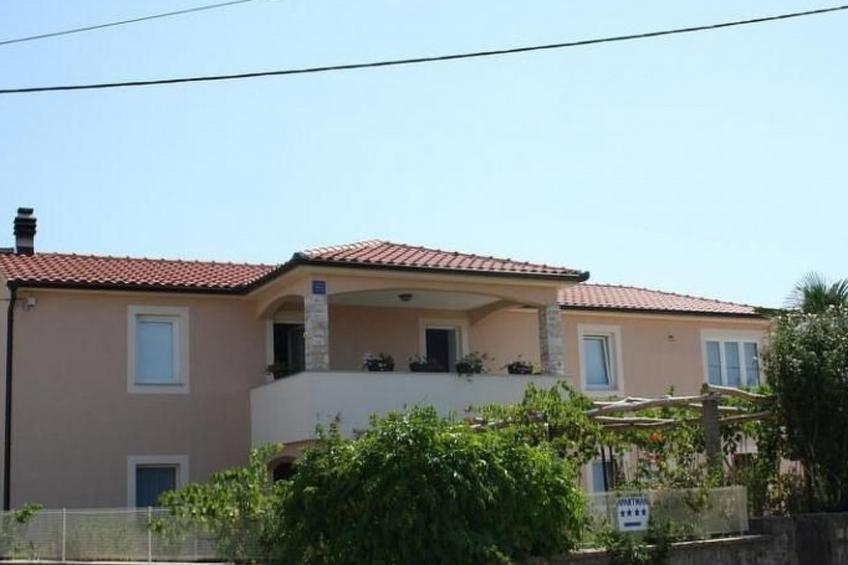 Große Wohnung in Gabonjin mit Großem Garten - foto 2