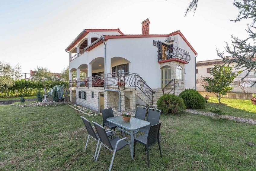 Vakantiewoning met balkon en airconditioning - BF-J9KPF - foto 3