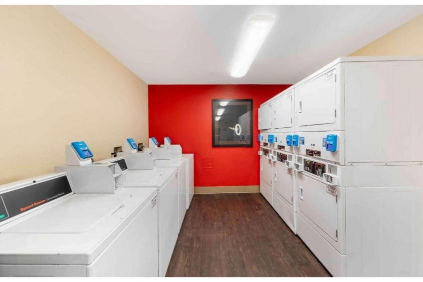 2 Full Beds | Non-Smoking, Kitchen - foto 29