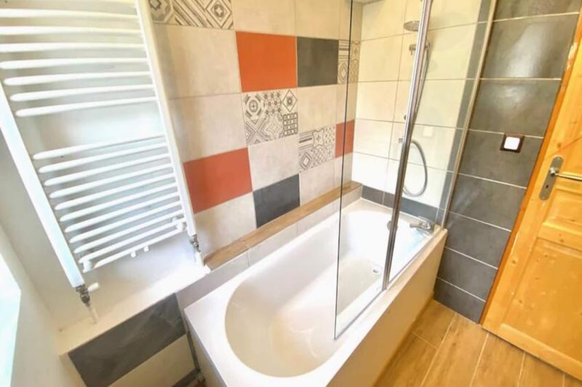 Résidence Appartement Moderne De 220m² Avec Terrasse, 14 Couchages, à St-jean-de-mne - foto 14