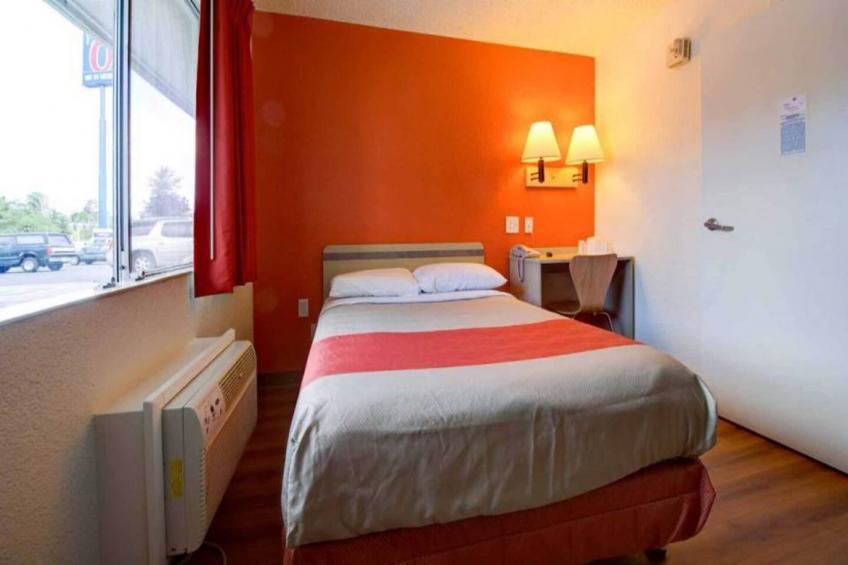 1 Queen Bed - foto 13