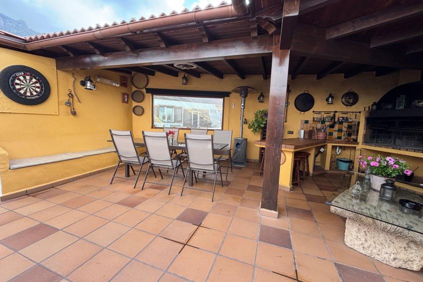 Haus mit beheiztem Schwimmbad, Berg- und Meerblick - foto 31