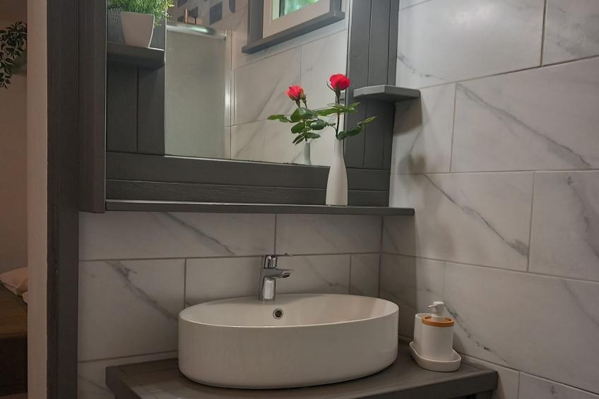 Guest House Green Corner Supetarska Draga - One Bedroom Apartment With Balcony and Sea View - foto 11