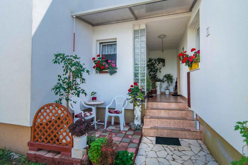 Vakantiewoning met terras - BF-PNJZ7 - foto 3