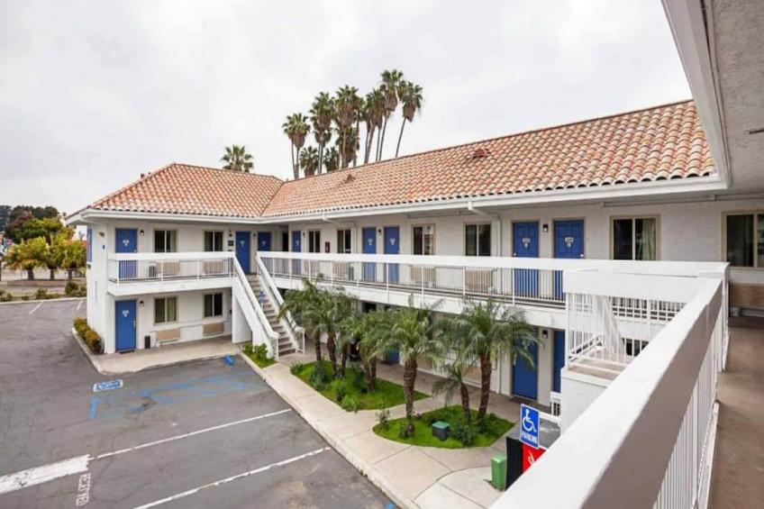 2 Full Beds  Non-Smoking Micfridge - foto 4