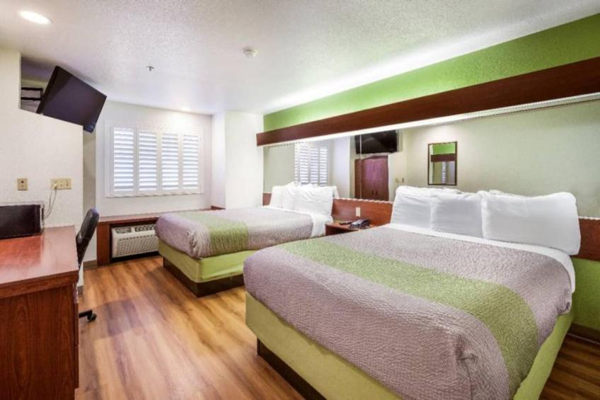 2 Queen Beds  Non-Smoking Micfridge - foto 4