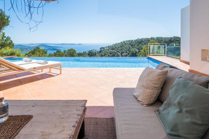 in Es Cubells mit Privatem Pool - foto 11