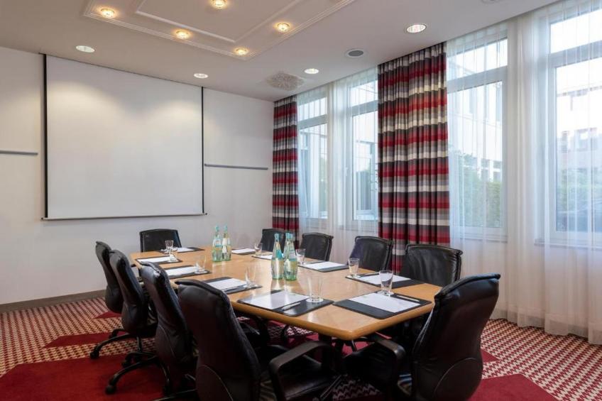 Sunday Hotel Frankfurt Superior King Room - foto 15