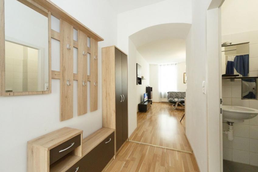 Appartement in Fünfhaus mit Garten
