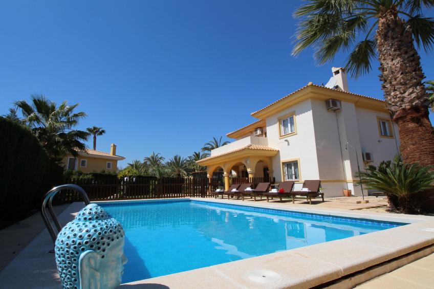 VILLA 25