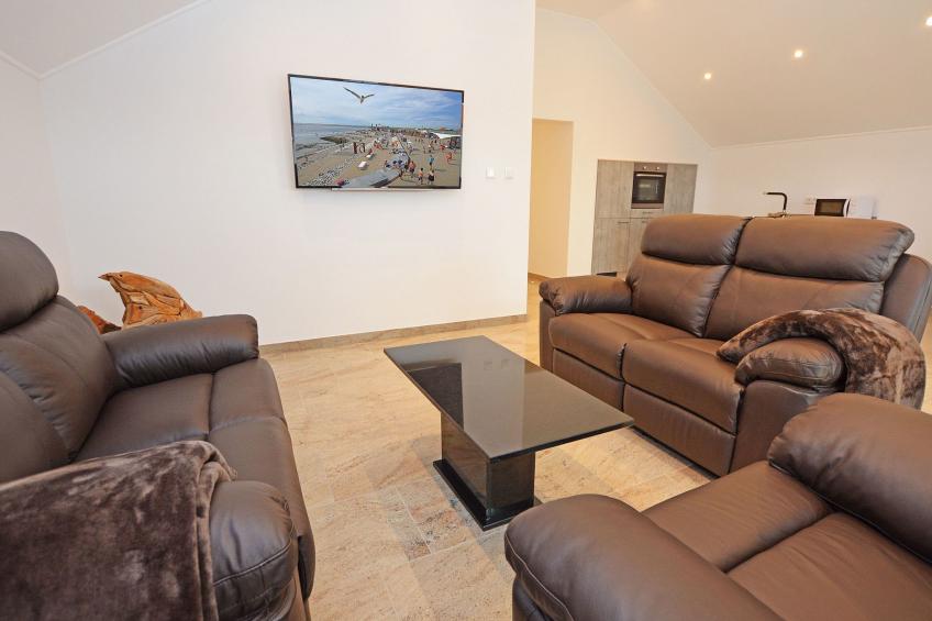 Merzijana Dachgeschoss in Stinteck - foto 14