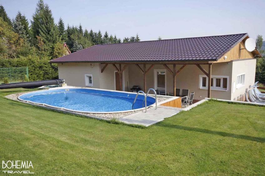 Holiday house with outdoor pool - BF-Z2PC