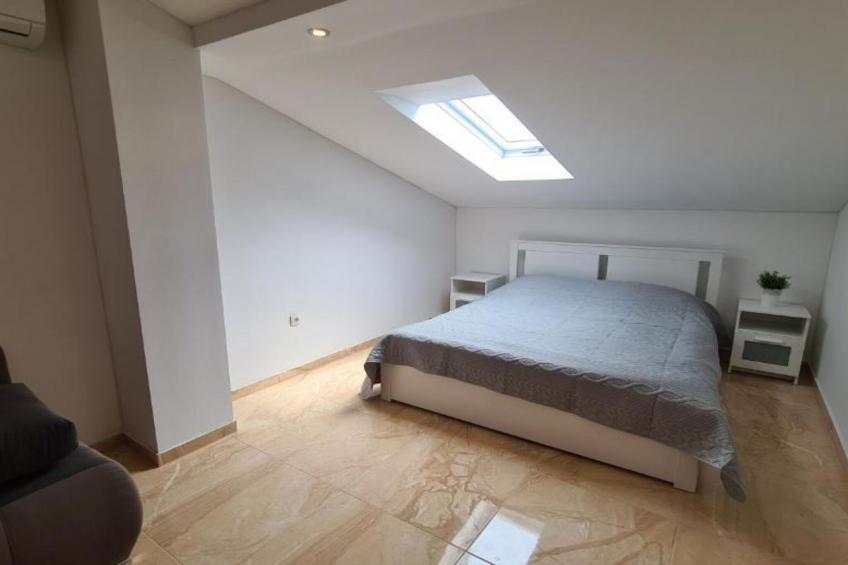 Apartment with One Bathroom - foto 10