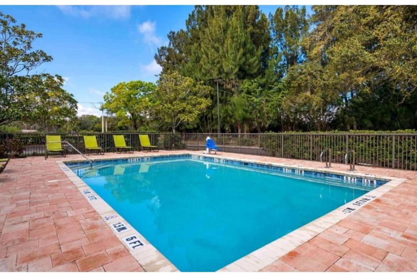 1 Queen Bed | Non-Smoking, Kitchen, Sofa-Bed - foto 3